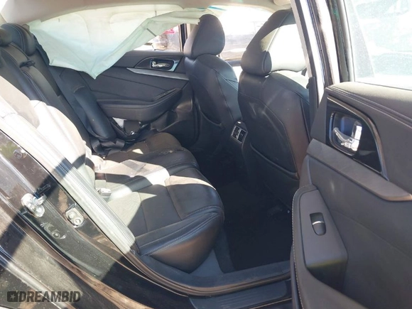 2017 Nissan Maxima SR with VIN 1N4AA6AP4HC406136, listed as a IAAI auction lot 41355573 with 112,111 mi miles. Bid and sale history available at carsss.com. Image 8.