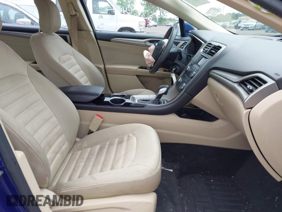 2013 Ford Fusion SE with VIN 3FA6P0H78DR341925, listed as a IAAI auction lot 42366432 with 102,073 mi miles and . Bid and sale history available at DreamBid. Image 5.