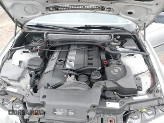 2001 BMW 3 Series 330i with VIN WBAAV53421JS90915, listed as a IAAI auction lot 41633836 with 215,109 mi miles. Bid and sale history available at carsss.com. Image 10.