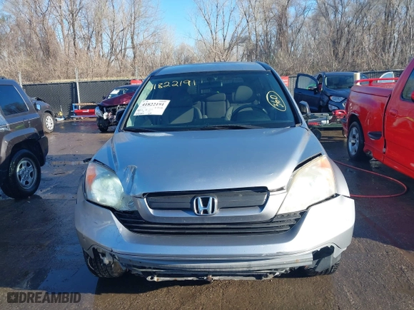 2007 Honda CR-V LX with VIN JHLRE48347C115713, listed as a IAAI auction lot 41822191 with 184,483 mi miles. Bid and sale history available at carsss.com. Image 6.