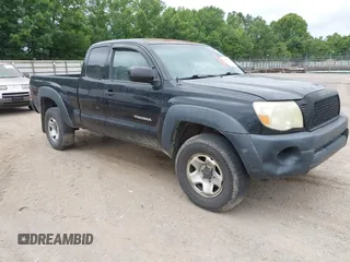 2008 Toyota Tacoma z VIN 5TEUX42N68Z551185, wystawiony jako IAAI lot #42547392 z przebiegiem 204 028 mil mil oraz . Historia ofert i sprzedaży dostępna na DreamBid. Obrazek 1.