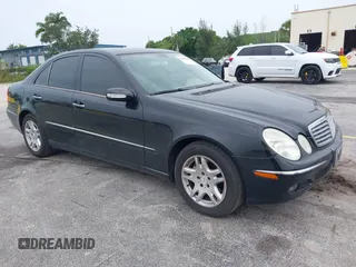 2006 Mercedes-Benz E 350 z VIN WDBUF56J96A790249, wystawiony jako IAAI lot #42438228 z przebiegiem 206 035 mil mil oraz . Historia ofert i sprzedaży dostępna na DreamBid. Obrazek 1.