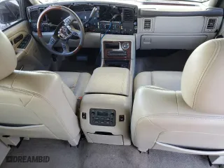 2005 Cadillac Escalade with VIN 1GYEC63N25R273154, listed as a Copart auction lot 45037765 with 0 mi miles and Non Repairable. Bid and sale history available at carsss.com. Image 8.