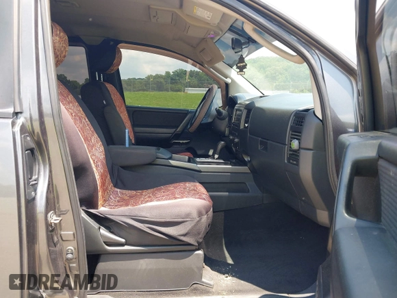 2011 Nissan Titan Pro-4X with VIN 1N6AA0CC3BN313442, listed as a IAAI auction lot 42582789 with 189,582 mi miles and . Bid and sale history available at DreamBid. Image 5.