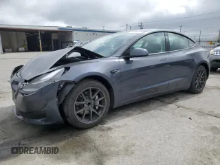 2023 Tesla Model 3 z VIN 5YJ3E1EA8PF464493, wystawiony jako Copart lot #51258715 z przebiegiem 19 852 mil mil oraz Szkoda całkowita • Salvage title. Historia ofert i sprzedaży dostępna na DreamBid. Obrazek 1.