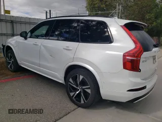 2022 Volvo XC90 R-Design with VIN YV4BR0CM8N1792295, listed as a Copart auction lot 41708124 with 24,774 mi miles and Clean Title. Bid and sale history available at carsss.com. Image 2.