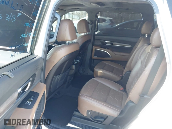 2022 Kia Telluride SX z VIN 5XYP5DHC2NG299501, wystawiony jako IAAI lot #41816830 z przebiegiem 61 413 mil mil oraz . Historia ofert i sprzedaży dostępna na DreamBid. Obrazek 8.