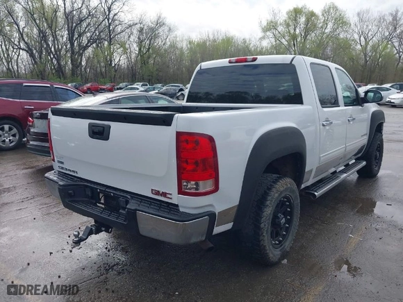 2010 GMC Sierra 1500 SLE with VIN 3GTRKVE31AG263130, listed as a IAAI auction lot 41903674 with 207,828 mi miles. Bid and sale history available at carsss.com. Image 4.