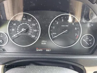 2013 BMW 3 Series 328i xDrive с VIN WBA3B5C55DF592295, выставлен на аукционе IAAI как лот 42231213 с пробегом 131 473 миль миль и . История ставок и продаж доступна на DreamBid. Изображение 15.