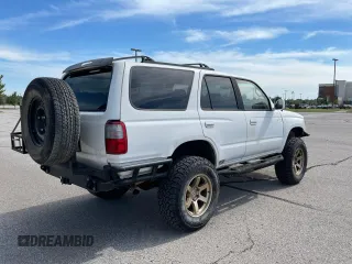 1998 Toyota 4Runner SR5 with VIN JT3HN86R4W0141837, listed as a Copart auction lot 57347975 with 282,314 mi miles and Clean title. Bid and sale history available at DreamBid. Image 4.