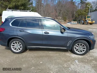 2019 BMW X5 xDrive40i with VIN 5UXCR6C55KLL27667, listed as a IAAI auction lot 41696852 with 55,387 mi miles. Bid and sale history available at carsss.com. Image 13.