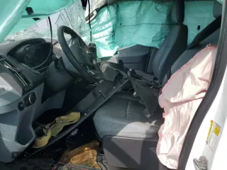 2018 Ford Transit Passenger XL z VIN 1FBZX2ZM1JKA20840, wystawiony jako Copart lot #66152134 z przebiegiem 78 961 mil mil oraz Nie do naprawy • Non repairable. Historia ofert i sprzedaży dostępna na DreamBid. Obrazek 7.