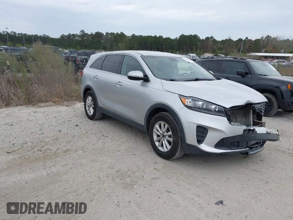 2019 Kia Sorento L with VIN 5XYPG4A30KG578171, listed as a IAAI auction lot 41875653 with 113,762 mi miles. Bid and sale history available at carsss.com. Image 1.