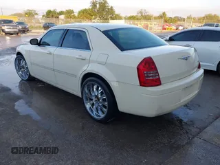 2007 Chrysler 300 with VIN 2C3KA43R87H704299, listed as a IAAI auction lot 41531011 with 179,325 mi miles. Bid and sale history available at carsss.com. Image 3.