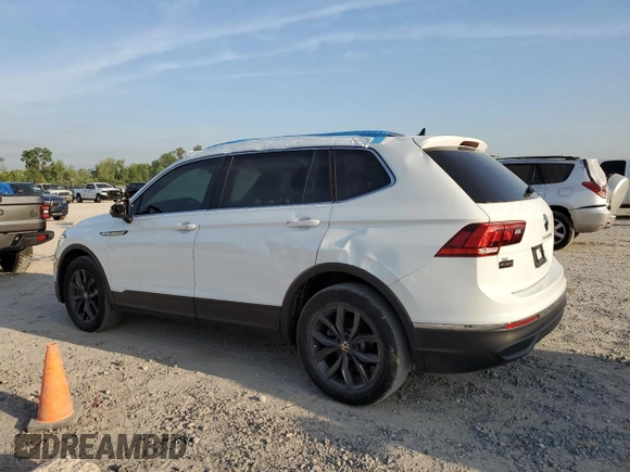 2024 Volkswagen Tiguan SE z VIN 3VVNB7AX8RM013904, wystawiony jako Copart lot #53521455 z przebiegiem 13 477 mil mil oraz Szkoda całkowita • Salvage title. Historia ofert i sprzedaży dostępna na DreamBid. Obrazek 2.