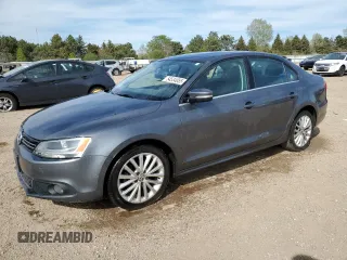 2013 Volkswagen Jetta TDI w/Premium/Nav с VIN 3VWLL7AJ8DM393069, выставлен на аукционе Copart как лот 54534955 с пробегом 88 212 миль миль и Списание • Salvage title. История ставок и продаж доступна на DreamBid. Изображение 1.