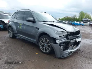 2011 BMW X5 35d z VIN 5UXZW0C52BL661879, wystawiony jako IAAI lot #42121345 z przebiegiem 131 036 mil mil oraz . Historia ofert i sprzedaży dostępna na DreamBid. Obrazek 1.