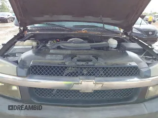 2003 Chevrolet Avalanche with VIN 3GNEC13T23G167220, listed as a IAAI auction lot 42796813 with 195,653 mi miles and . Bid and sale history available at DreamBid. Image 10.
