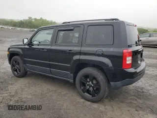2015 Jeep Patriot Sport z VIN 1C4NJPBA6FD139228, wystawiony jako Copart lot #58548755 z przebiegiem 99 078 mil mil oraz Czysty tytuł • Clean title. Historia ofert i sprzedaży dostępna na DreamBid. Obrazek 2.