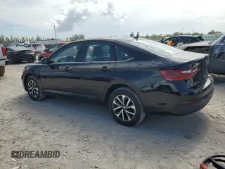 2024 Volkswagen Jetta S with VIN 3VW5M7BU4RM075715, listed as a Copart auction lot 62886015 with 21,207 mi miles and Clean title. Bid and sale history available at DreamBid. Image 2.