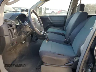 2004 Nissan Titan LE z VIN 1N6AA07B54N521567, wystawiony jako Copart lot #84048554 z przebiegiem 194 997 mil mil oraz Nie do naprawy • Non repairable. Historia ofert i sprzedaży dostępna na DreamBid. Obrazek 7.