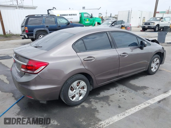 2014 Honda Civic LX z VIN 19XFB2F50EE228680, wystawiony jako IAAI lot #42164150 z przebiegiem 126 858 mil mil oraz . Historia ofert i sprzedaży dostępna na DreamBid. Obrazek 4.