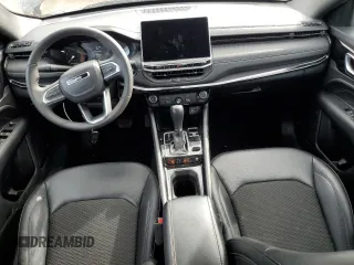 2022 Jeep Compass Altitude with VIN 3C4NJDBB7NT194299, listed as a Copart auction lot 46697265 with 21,809 mi miles and Salvage Title. Bid and sale history available at carsss.com. Image 8.