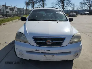 2005 Kia Sorento LX z VIN KNDJC733355365549, wystawiony jako Copart lot #45800565 z przebiegiem 218 962 mil mil oraz Szkoda całkowita • Salvage title. Historia ofert i sprzedaży dostępna na DreamBid. Obrazek 5.