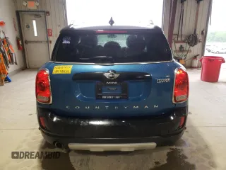 2018 MINI Countryman Cooper с VIN WMZYV5C31J3E04614, выставлен на аукционе Copart как лот 57802375 с пробегом 121 302 миль миль и Списание • Salvage title. История ставок и продаж доступна на DreamBid. Изображение 6.