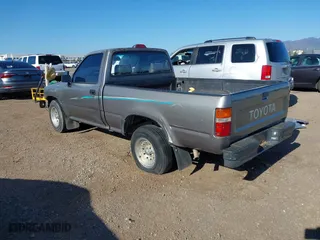 1994 Toyota 2WD Pickups with VIN 4TARN81A2RZ157385, listed as a IAAI auction lot 41999184 with 237,085 mi miles. Bid and sale history available at carsss.com. Image 3.