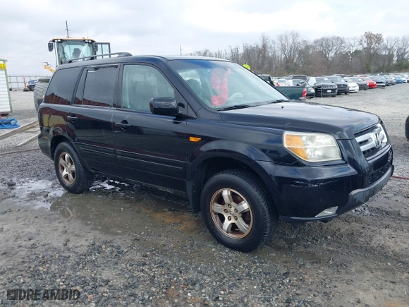 2006 Honda Pilot EX-L with VIN 5FNYF28546B000400, listed as a IAAI auction lot 41530610 with 284,633 mi miles. Bid and sale history available at carsss.com. Image 1.