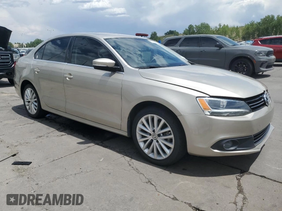 2013 Volkswagen Jetta TDI w/Premium/Nav с VIN 3VWLL7AJXDM200789, выставлен на аукционе Copart как лот 63700385 с пробегом 137 369 миль миль и Списание • Salvage title. История ставок и продаж доступна на DreamBid. Изображение 4.