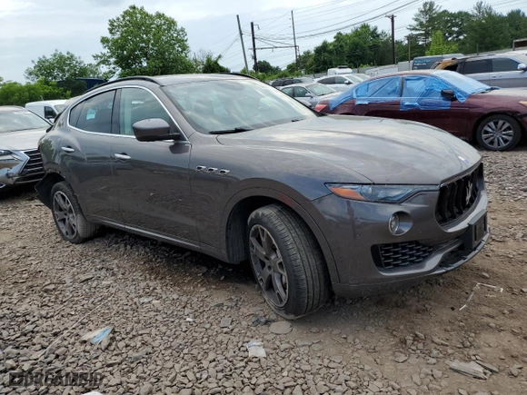 2017 Maserati Levante S with VIN ZN661YUS9HX262912, listed as a Copart auction lot 59056834 with NaN miles and Salvage Title. Bid and sale history available at carsss.com. Image 4.