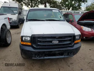 2000 Ford Super Duty F-250 XL with VIN 1FTNF20L8YEA71116, listed as a Copart auction lot 73739324 with 303,338 mi miles and Salvage Title. Bid and sale history available at carsss.com. Image 5.