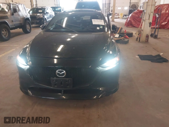 2021 Mazda 3 Premium Plus с VIN JM1BPBNY0M1348282, выставлен на аукционе IAAI как лот 42141569 с пробегом 29 848 миль миль и . История ставок и продаж доступна на DreamBid. Изображение 13.