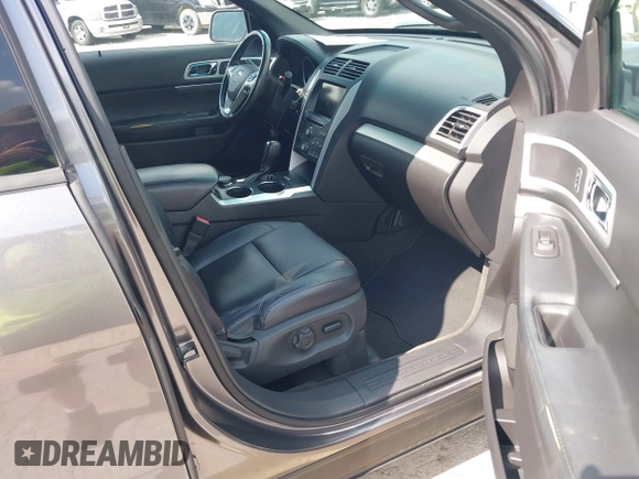 2011 Ford Explorer XLT with VIN 1FMHK8D80BGA91420, listed as a IAAI auction lot 42834148 with 174,489 mi miles and . Bid and sale history available at DreamBid. Image 5.