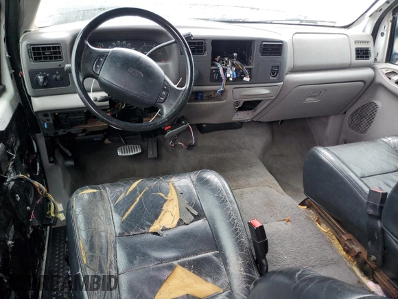 2001 Ford Super Duty F-250 XL with VIN 3FTNW20F81MA08379, listed as a Copart auction lot 80367514 with 206,882 mi miles and Salvage Title. Bid and sale history available at carsss.com. Image 8.