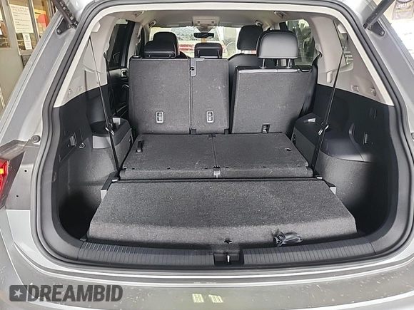 2024 Volkswagen Tiguan SE with VIN 3VV3B7AX5RM084940, listed as a IAAI auction lot 42731231 with 19,747 mi miles and . Bid and sale history available at DreamBid. Image 24.