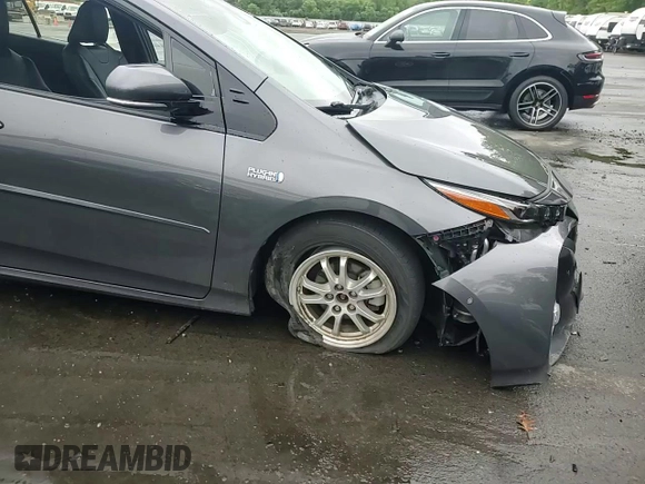 2017 Toyota Prius Plus with VIN JTDKARFP7H3044859, listed as a Copart auction lot 56363135 with 95,194 mi miles and Salvage title. Bid and sale history available at DreamBid. Image 14.