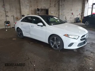 2020 Mercedes-Benz A 220 z VIN W1K3G4EB8LJ207430, wystawiony jako IAAI lot #42177595 z przebiegiem 56 148 mil mil oraz . Historia ofert i sprzedaży dostępna na DreamBid. Obrazek 1.