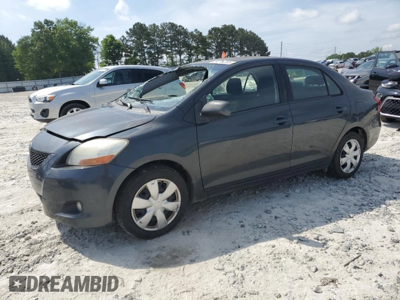 2009 Toyota Yaris z VIN JTDBT903291313024, wystawiony jako Copart lot #54714205 z przebiegiem 338 203 mil mil oraz Szkody całkowita. Historia ofert i sprzedaży dostępna na DreamBid. Obrazek 1.
