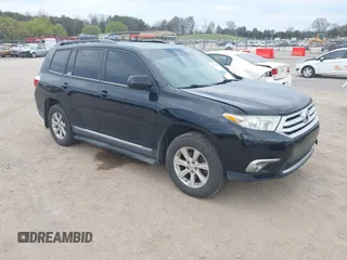 2011 Toyota Highlander z VIN 5TDBK3EH7BS081291, wystawiony jako IAAI lot #41879891 z przebiegiem 185 356 mil mil oraz . Historia ofert i sprzedaży dostępna na DreamBid. Obrazek 1.