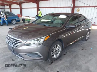 2016 Hyundai Sonata SE z VIN 5NPE24AF3GH372746, wystawiony jako IAAI lot #42343113 z przebiegiem 146 919 mil mil oraz . Historia ofert i sprzedaży dostępna na DreamBid. Obrazek 17.
