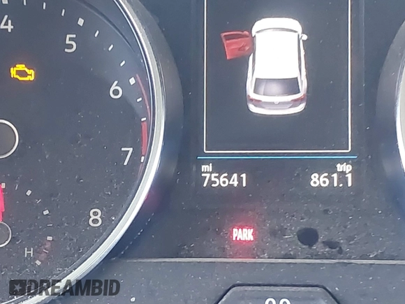 2018 Volkswagen Tiguan SEL with VIN 3VV3B7AX8JM132211, listed as a IAAI auction lot 42516340 with 75,641 mi miles and . Bid and sale history available at DreamBid. Image 15.
