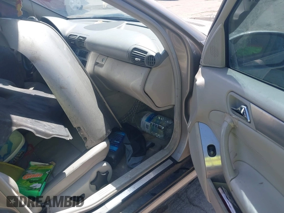 2006 Mercedes-Benz C 230 Sport with VIN WDBRF52H56F772519, listed as a IAAI auction lot 42279420 with Not provided miles and . Bid and sale history available at DreamBid. Image 5.