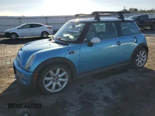 2003 MINI Hardtop S with VIN WMWRE33493TD64204, listed as a Copart auction lot 44604095 with 105,371 mi miles and Clean Title. Bid and sale history available at DreamBid. Image 1.