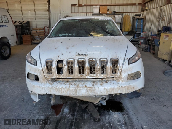 2018 Jeep Cherokee Latitude Plus with VIN 1C4PJLLX3JD511749, listed as a Copart auction lot 85061734 with 86,669 mi miles and Salvage Title. Bid and sale history available at carsss.com. Image 5.