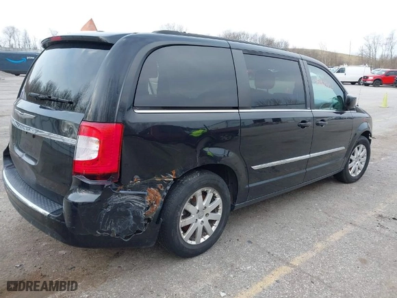 2014 Chrysler Town & Country Touring with VIN 2C4RC1BG4ER330039, listed as a IAAI auction lot 42037133 with 113,969 mi miles. Bid and sale history available at carsss.com. Image 4.
