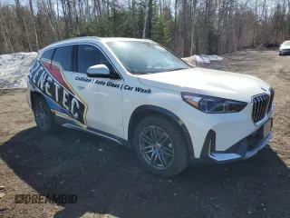 2023 BMW X1 xDrive28i z VIN WBX73EF08P5W93989, wystawiony jako Copart lot #51794235 z przebiegiem 43 271 mil mil oraz Czysty tytuł • Clean title. Historia ofert i sprzedaży dostępna na DreamBid. Obrazek 4.