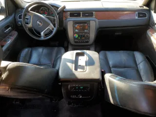 2008 GMC Yukon SLT w/4SB with VIN 1GKFC13068R184438, listed as a Copart auction lot 45032525 with 230,656 mi miles and Salvage Title. Bid and sale history available at carsss.com. Image 8.
